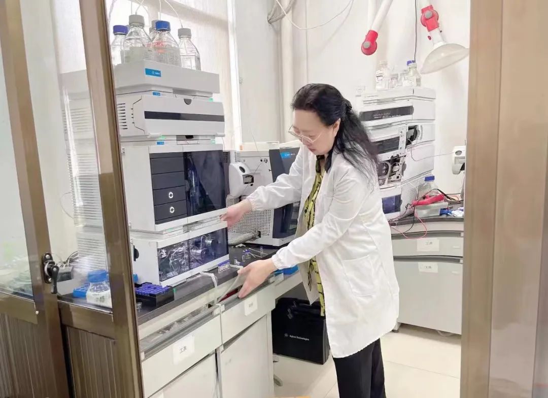 杏吧原创
,长沙杀虫剂,长沙光气衍生物,长沙氨基酸保护剂,长沙锂离子电池材料