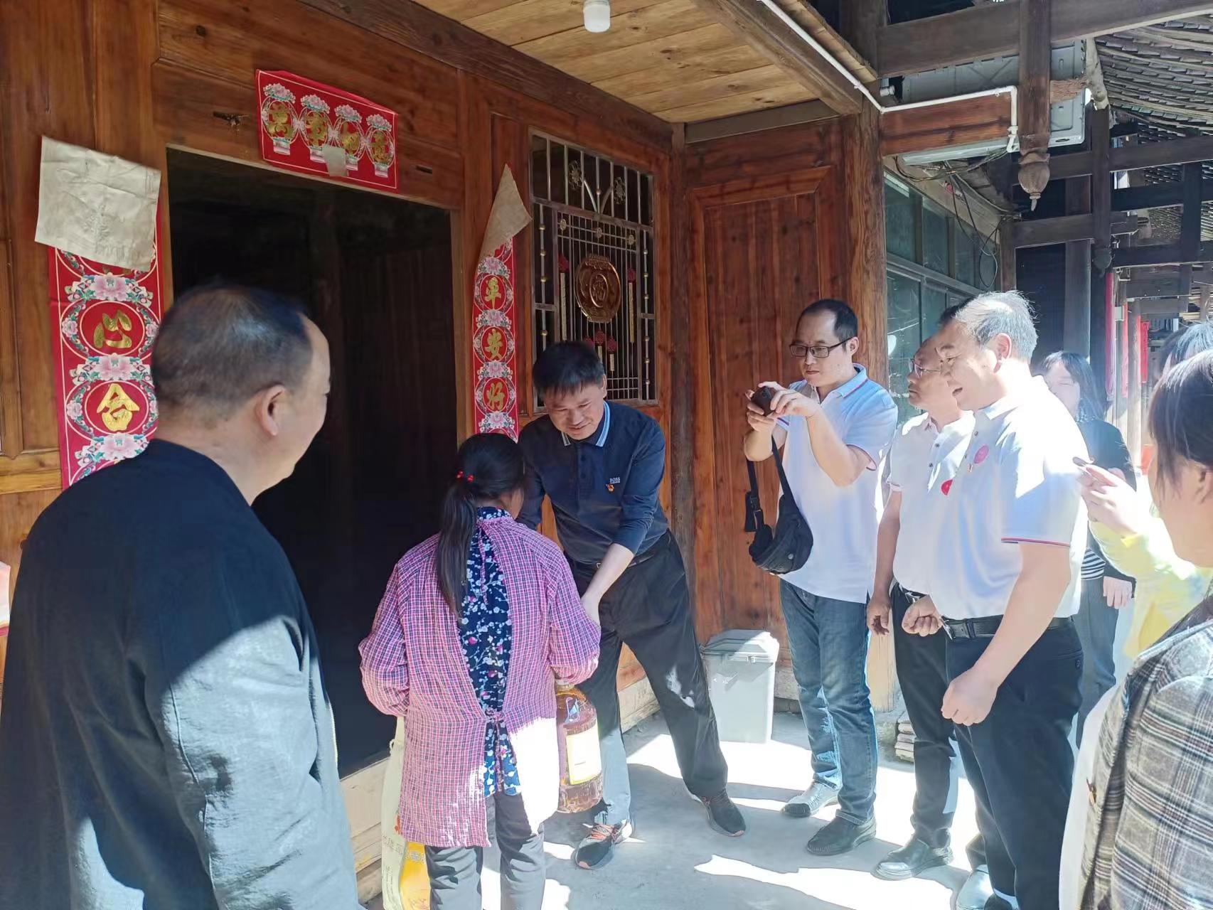 杏吧原创
,长沙杀虫剂,长沙光气衍生物,长沙氨基酸保护剂,长沙锂离子电池材料